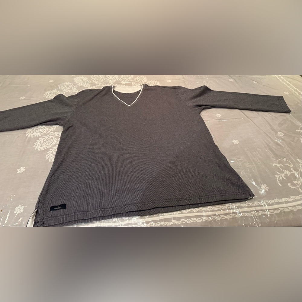 Men’s casual loungewear full sleeved Van Laack T-Shirt. Size: L
